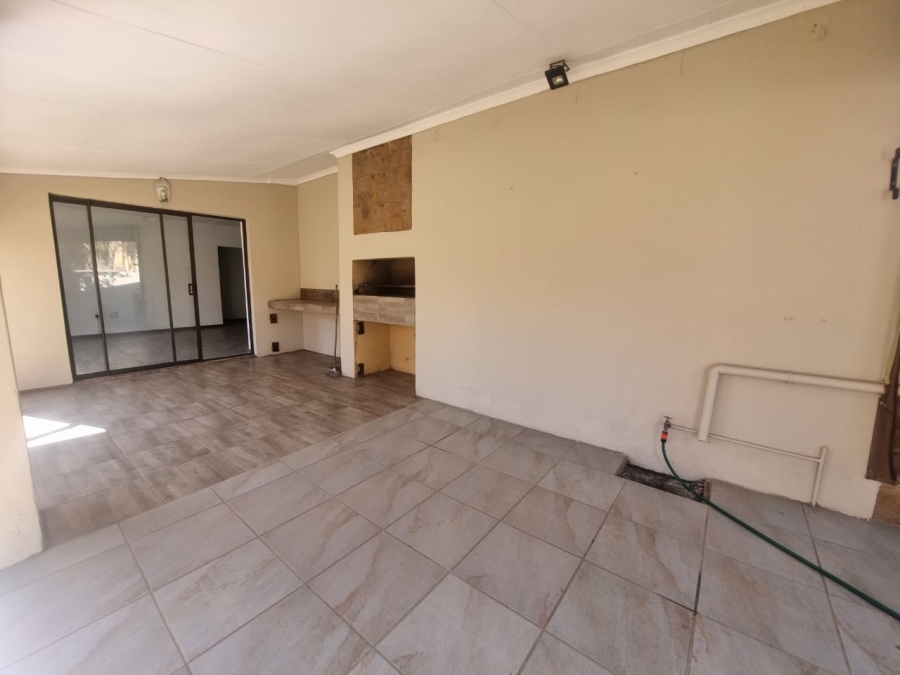 3 Bedroom Property for Sale in Waterval East North West